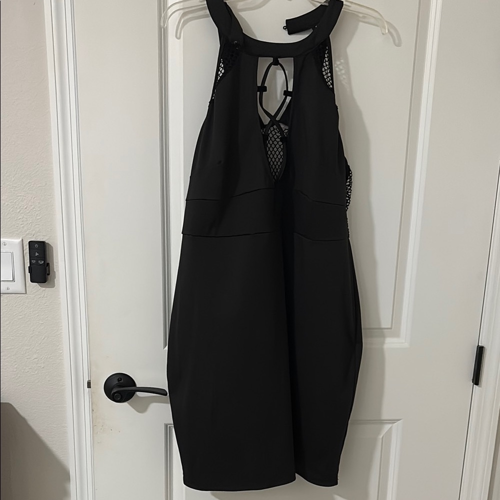 Elegant Black Sleeveless Dress